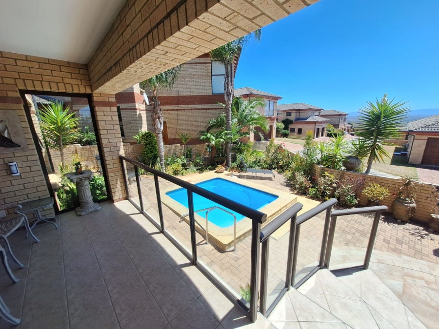 3 Bedroom Property for Sale in Wavecrest Eastern Cape